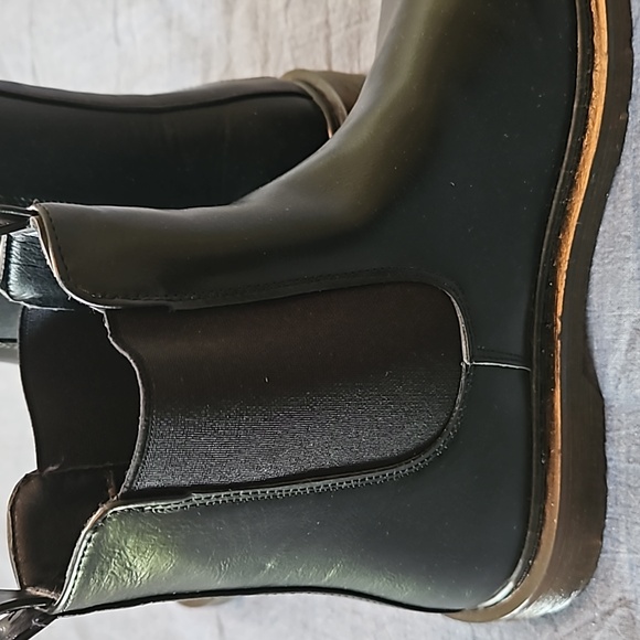 Ardene pull on boots - Picture 2 of 10